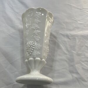 Vintage Westmoreland Milk Glass Paneled Grape Vine Fluted Footed 11 1/4vasemint